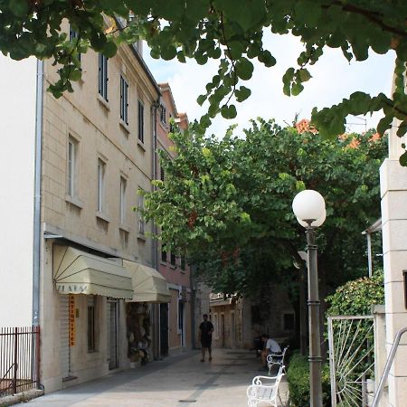 Old Town Apartment Omis Bagian luar foto