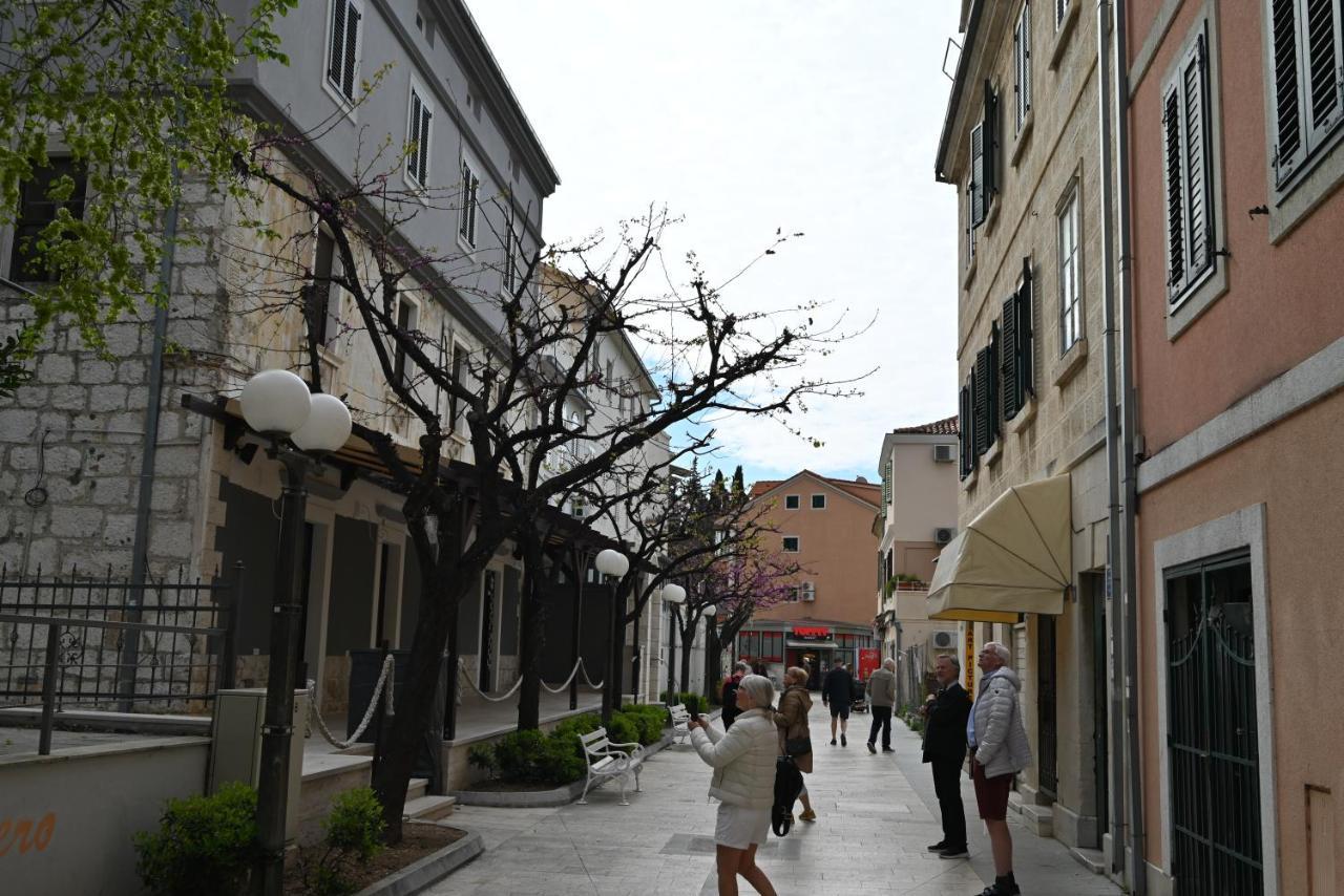 Old Town Apartment Omis Bagian luar foto