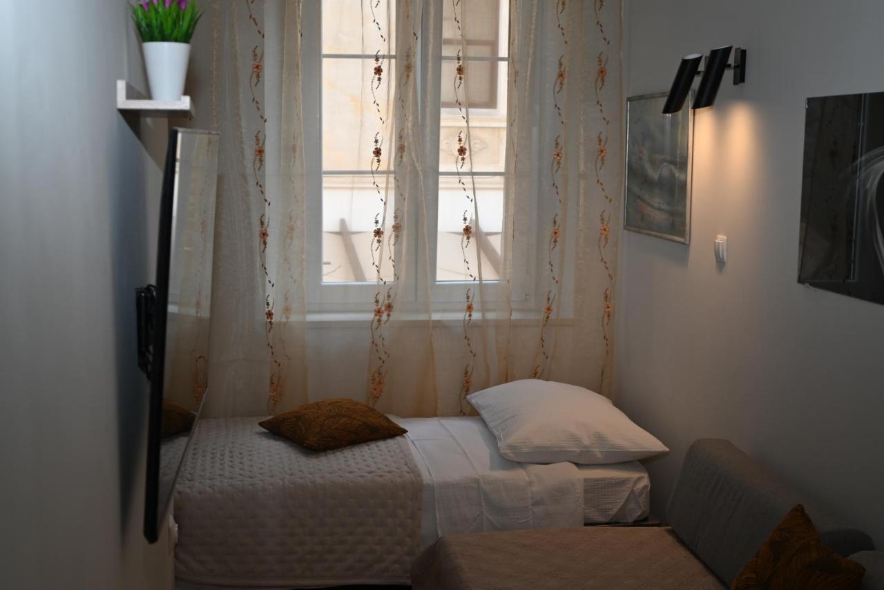 Old Town Apartment Omis Bagian luar foto
