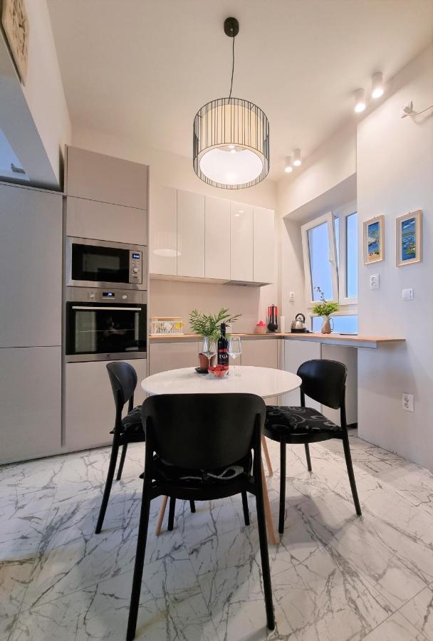 Old Town Apartment Omis Bagian luar foto