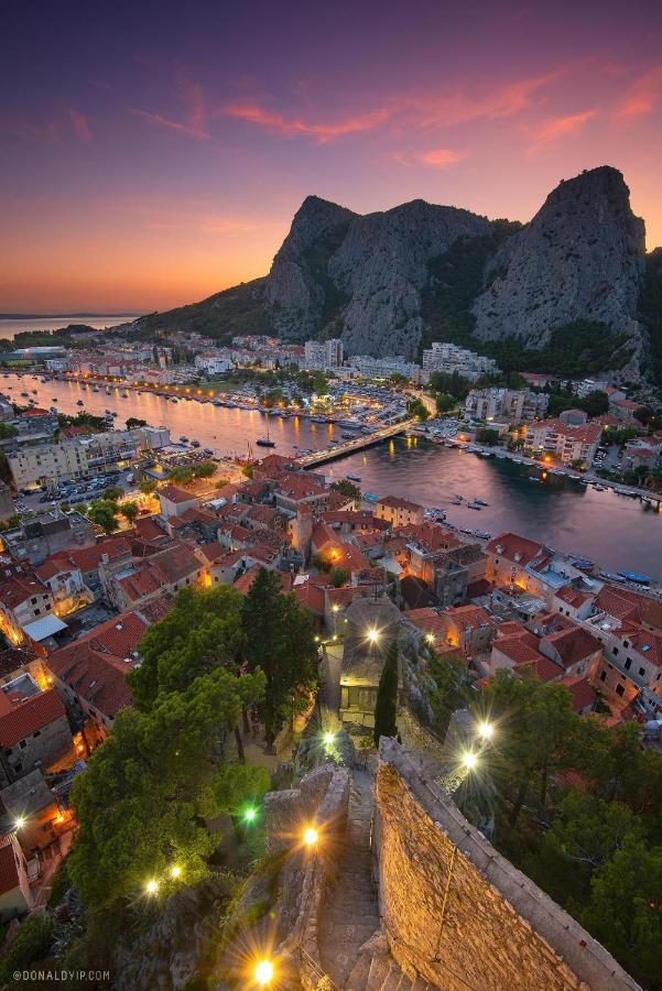 Old Town Apartment Omis Bagian luar foto