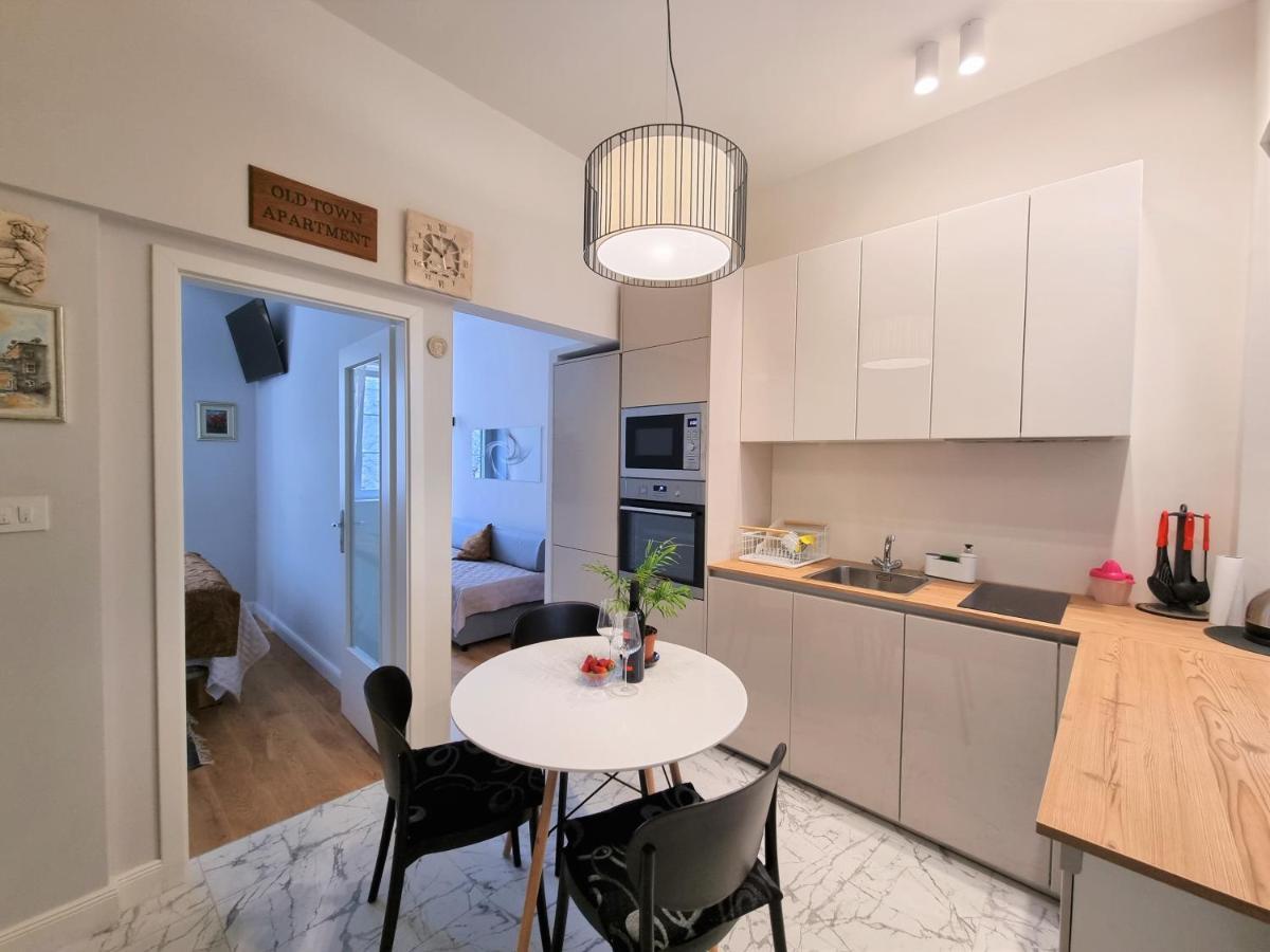 Old Town Apartment Omis Bagian luar foto
