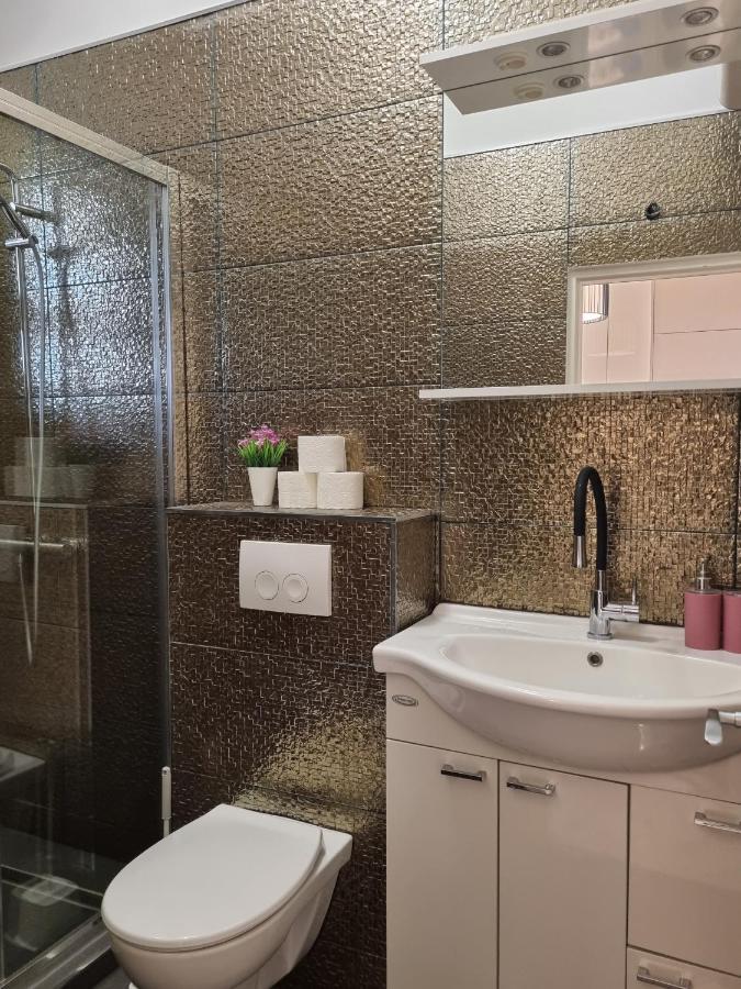 Old Town Apartment Omis Bagian luar foto
